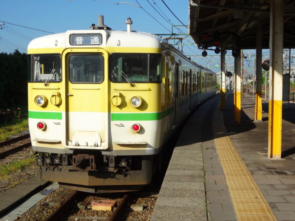弥彦線 115系運用 – 115系 弥彦色 – GBWLY