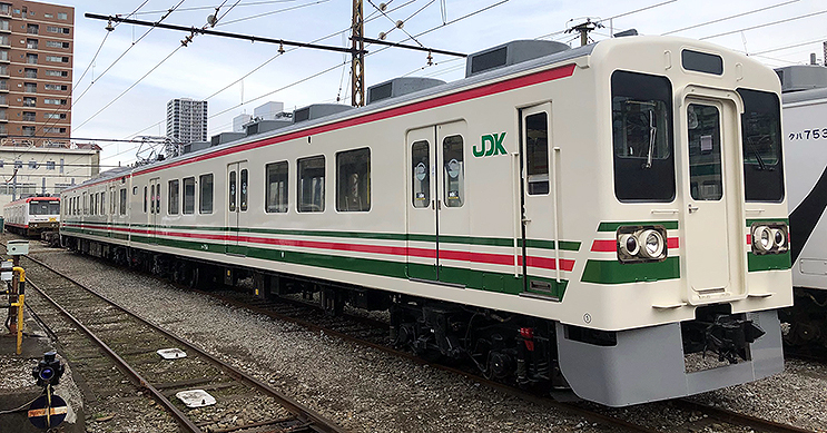 上信電鉄のJR107系4編成目は100番台サンドイッチ色、12/15特別臨時列車 ...