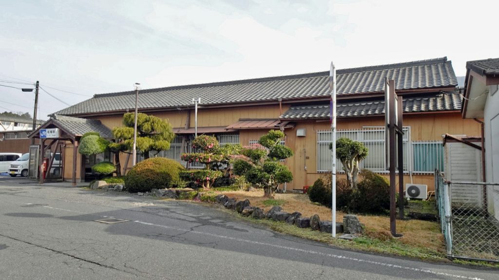 手にとらば 消えん泪（なみだ）ぞ熱き【木造駅舎カタログ】関西本線07/164 柘植駅 コラム 鉄道チャンネル