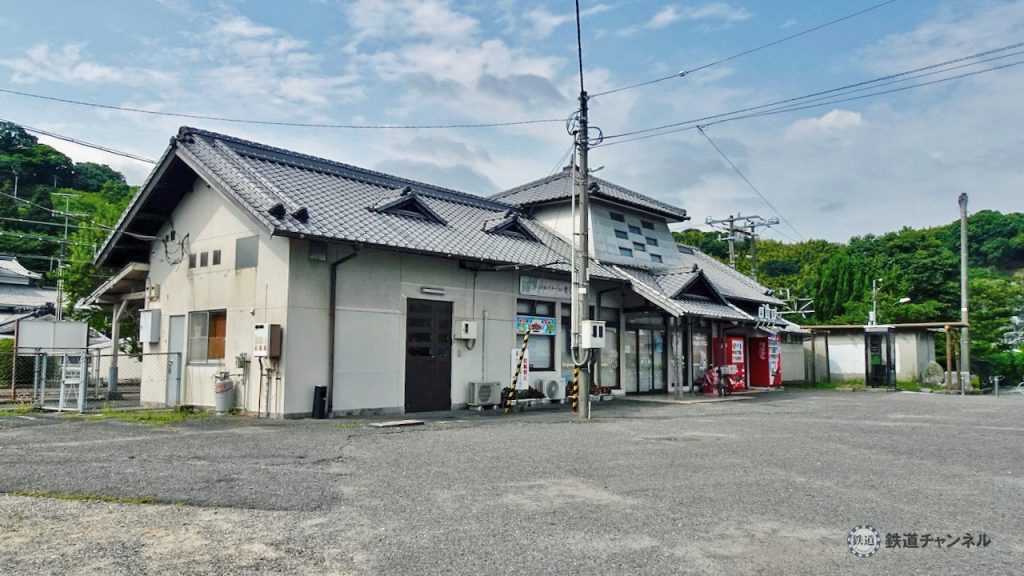 伝統産業菊間瓦の産地 JR四国予讃線 菊間駅【木造駅舎コレクション】25 コラム 鉄道チャンネル