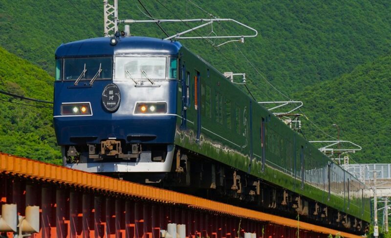 WestExpressGinga_pixta_1166462