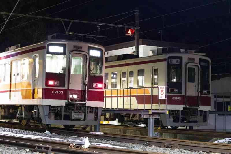 野岩鉄道、現役最後の6050型が深夜に集結！4/18限定「2並び撮影会＆減