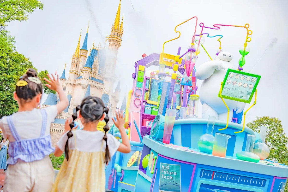 ディズニー×Mrs. GREEN APPLEが2026年もコラボ！ 限定「びしょ濡れ