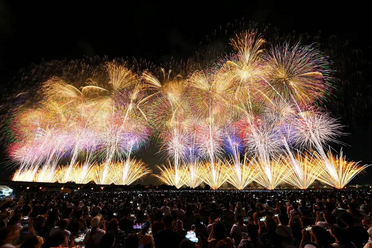 宿なし・渋滞なしで長岡花火＆大曲の花火へ！ JR東日本が「夜行団体