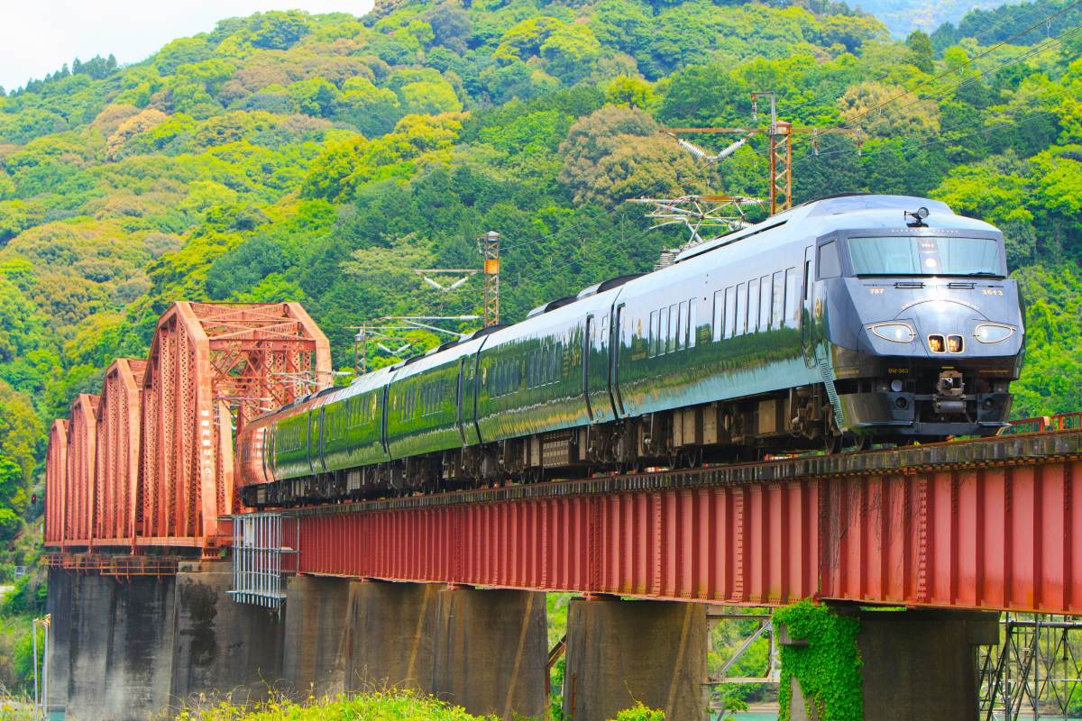 JR九州の観光列車「36ぷらす3」劇的リニューアル！新6号車 “1〜2名用